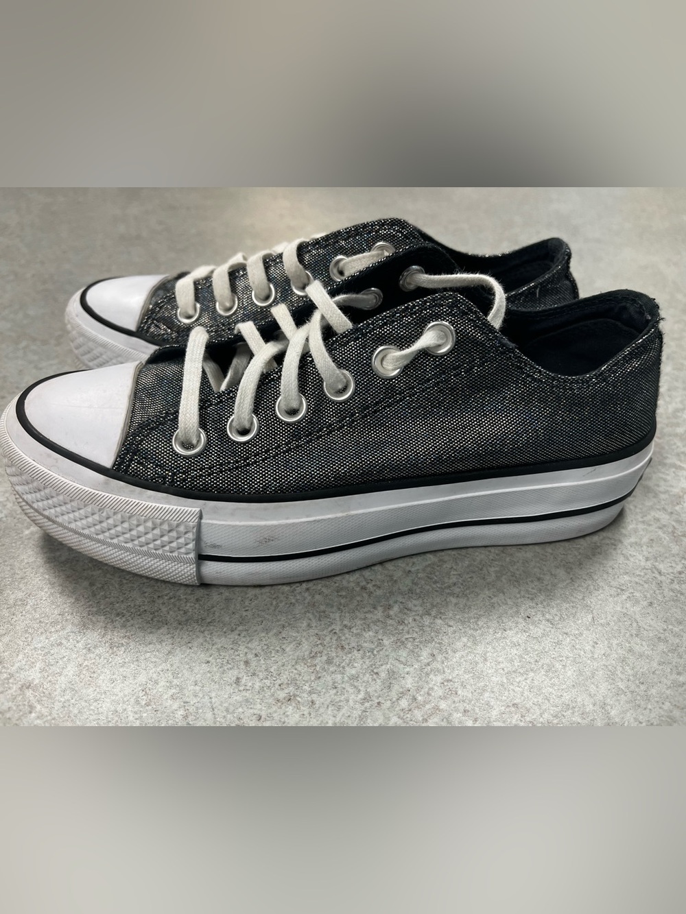 ✨👟 Converse Chuck Taylor All Star Lift Platform Sneakers Women’s 5.5